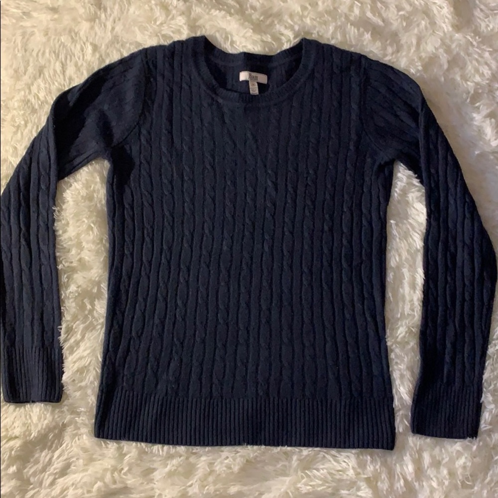 Bass sweater
